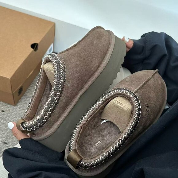 UGG Tazz Platform Shearling Lined Slipper - Picture 6 of 9